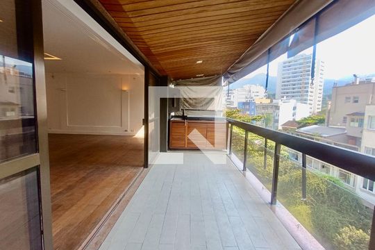 Varanda de apartamento à venda com 5 quartos, 230m² em Leblon, Rio de Janeiro
