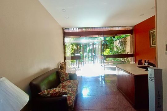 Portaria de apartamento à venda com 5 quartos, 230m² em Leblon, Rio de Janeiro