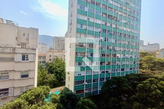 Varanda vista de apartamento à venda com 5 quartos, 230m² em Leblon, Rio de Janeiro