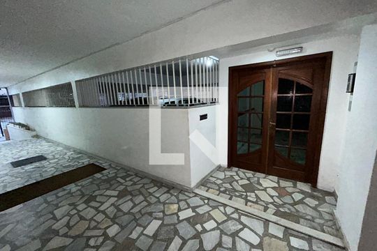 Hall de apartamento para alugar com 2 quartos, 55m² em Cascadura, Rio de Janeiro
