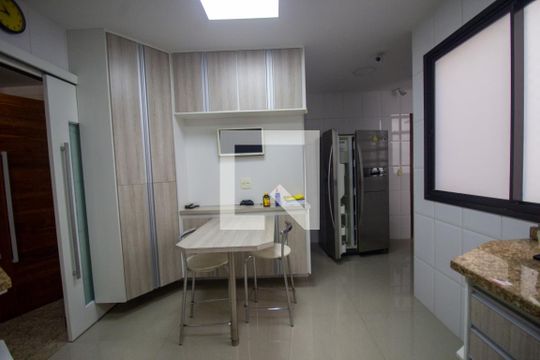 Cozinha e Área de Serviço de apartamento à venda com 4 quartos, 350m² em Recreio dos Bandeirantes, Rio de Janeiro