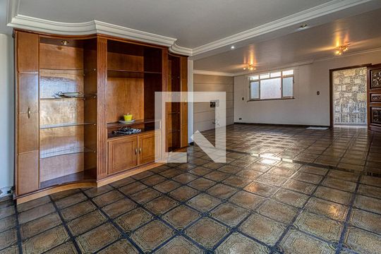 Sala de casa para alugar com 3 quartos, 470m² em Bosque da Saúde, São Paulo