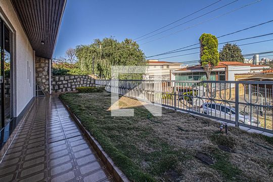 quintal_2 de casa para alugar com 3 quartos, 470m² em Bosque da Saúde, São Paulo