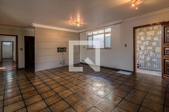 Sala de casa para alugar com 3 quartos, 470m² em Bosque da Saúde, São Paulo