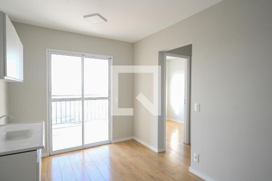 Sala/Cozinha de apartamento para alugar com 2 quartos, 37m² em Vila Moinho Velho, São Paulo