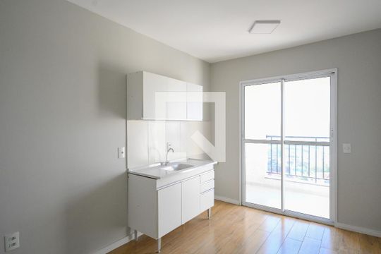 Sala/Cozinha de apartamento para alugar com 2 quartos, 37m² em Vila Moinho Velho, São Paulo