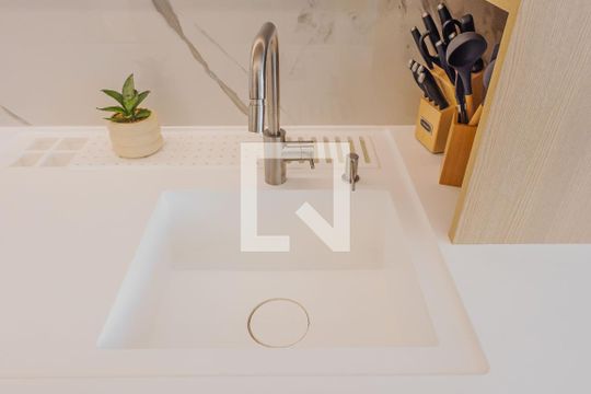 Cozinha de kitnet/studio à venda com 1 quarto, 30m² em Pinheiros, São Paulo