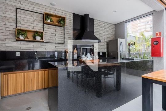 Churrasqueira de kitnet/studio à venda com 1 quarto, 30m² em Pinheiros, São Paulo