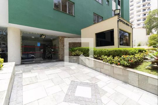 Entrada de apartamento à venda com 2 quartos, 76m² em Vila Gumercindo, São Paulo