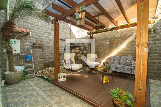 Garden de casa para alugar com 3 quartos, 190m² em Rubem Berta, Porto Alegre