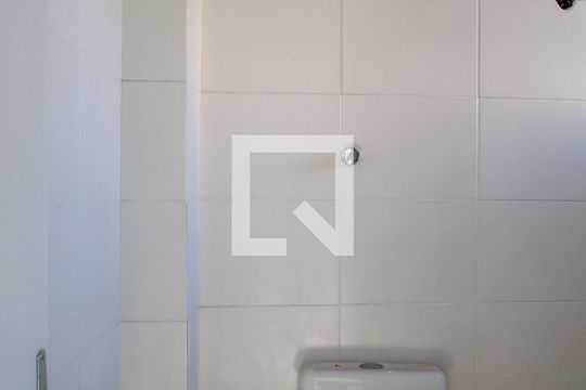 Banheiro de apartamento à venda com 1 quarto, 45m² em Tristeza, Porto Alegre