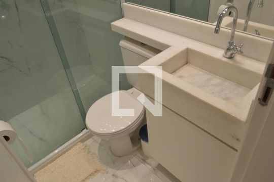 Banheiro da Suíte de apartamento à venda com 3 quartos, 68m² em Taquara, Rio de Janeiro