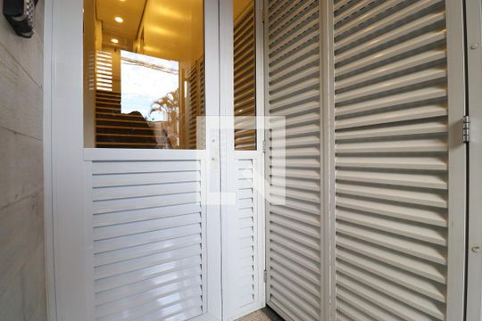 Entrada de apartamento para alugar com 1 quarto, 39m² em Lapa, São Paulo