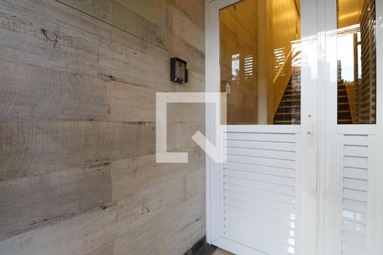 Entrada de apartamento para alugar com 1 quarto, 39m² em Lapa, São Paulo