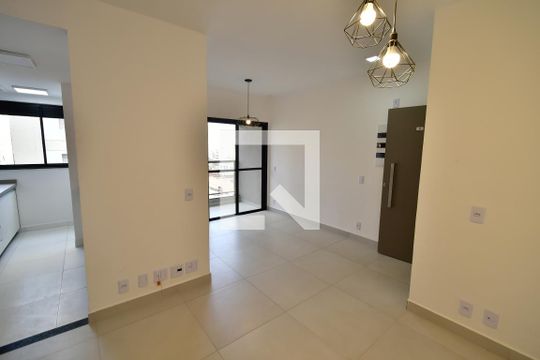 Sala de apartamento para alugar com 1 quarto, 51m² em Centro, Campinas