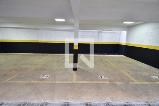 Garagem de apartamento para alugar com 1 quarto, 51m² em Centro, Campinas