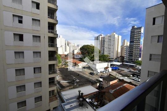 Sala - Vista de apartamento para alugar com 1 quarto, 51m² em Centro, Campinas