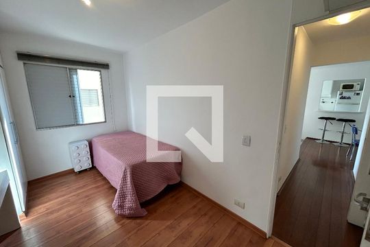 Quarto 2 de apartamento para alugar com 2 quartos, 58m² em Alto de Pinheiros, São Paulo