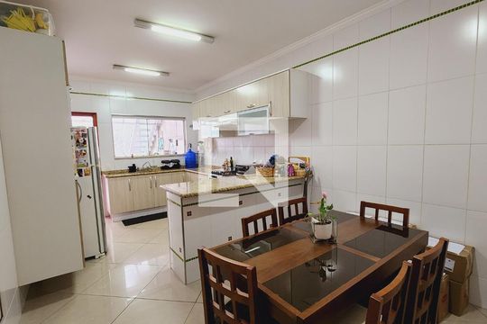 Cozinha de casa para alugar com 3 quartos, 120m² em Jardim Pacaembu, Jundiaí