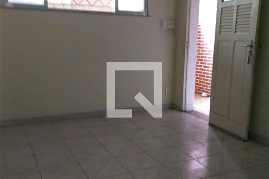 Casa à venda com 4 quartos, 170m² em Vila Kosmos, Rio de Janeiro