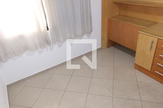 Quarto 1 de casa para alugar com 3 quartos, 141m² em Quinta da Paineira, São Paulo