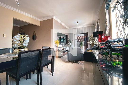 Sala de casa à venda com 3 quartos, 442m² em Jaguaré, São Paulo