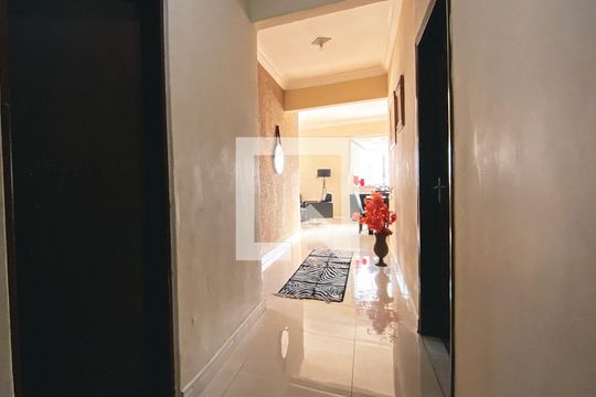 Corredor de casa à venda com 3 quartos, 442m² em Jaguaré, São Paulo