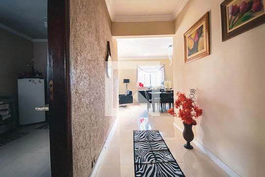 Corredor de casa à venda com 3 quartos, 442m² em Jaguaré, São Paulo