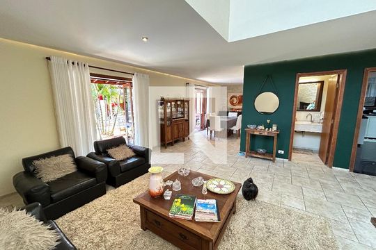 Sala de casa para alugar com 5 quartos, 320m² em Siciliano, São Paulo
