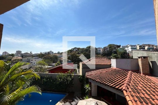 Vista do quarto 2 de casa para alugar com 5 quartos, 320m² em Siciliano, São Paulo