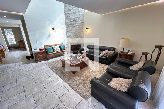 Sala de casa para alugar com 5 quartos, 320m² em Siciliano, São Paulo