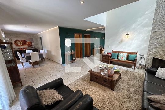 Sala de casa para alugar com 5 quartos, 320m² em Siciliano, São Paulo