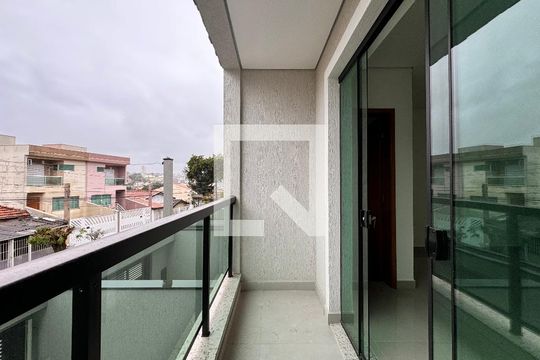 Sacada de casa à venda com 3 quartos, 200m² em Parque das Nações, Santo André