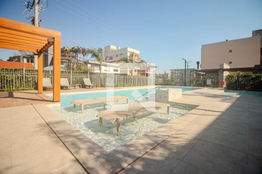 Área comum - Piscina de apartamento à venda com 2 quartos, 65m² em Passo da Areia, Porto Alegre