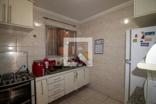 Cozinha de casa de condomínio à venda com 2 quartos, 110m² em Parque Ipê, São Paulo