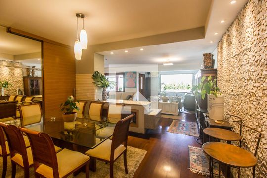 Casa de Condomínio para alugar com 4 quartos, 385m² em Residencial Seis (alphaville), Santana de Parnaíba