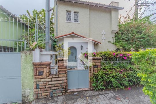 Fachada de casa à venda com 4 quartos, 472m² em Vila Monumento, São Paulo