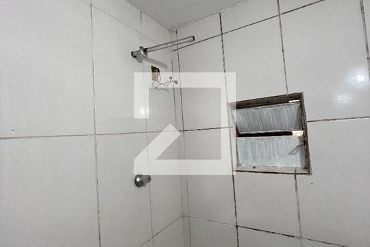 Banheiro Social de casa para alugar com 1 quarto, 40m² em Jardim São Jorge, São Paulo