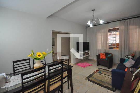 Sala de casa de condomínio à venda com 3 quartos, 110m² em Jardim Monte Kemel, São Paulo