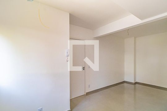 Sala de apartamento à venda com 1 quarto, 32m² em Jardim Trussardi, São Paulo