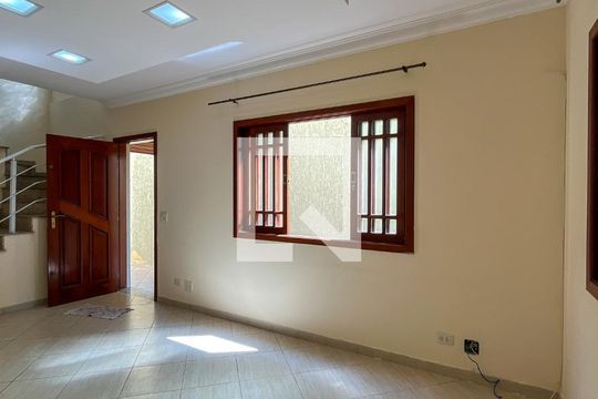 Sala de casa à venda com 5 quartos, 220m² em Jardim Santo Elias, São Paulo