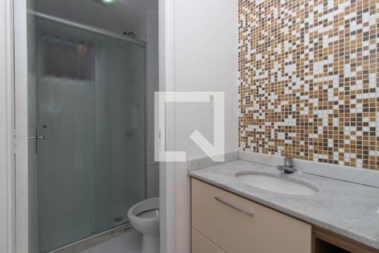 Banheiro de apartamento à venda com 2 quartos, 55m² em Vila Gustavo, São Paulo