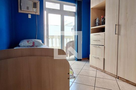 Quarto 1 de apartamento à venda com 4 quartos, 167m² em Itaipu, Niterói