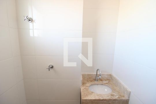 Banheiro de apartamento à venda com 1 quarto, 32m² em Casa Verde Média, São Paulo