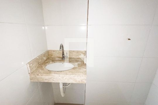 Banheiro de casa de condomínio à venda com 2 quartos, 53m² em Casa Verde Média, São Paulo