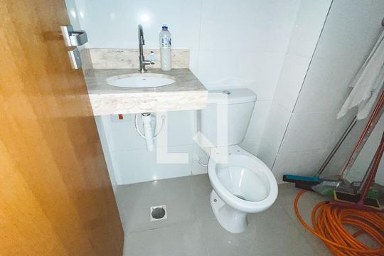 Banheiro da Suíte de casa de condomínio à venda com 2 quartos, 53m² em Casa Verde Média, São Paulo