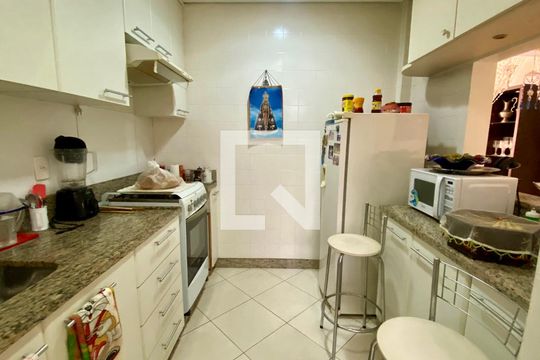 Cozinha de apartamento à venda com 3 quartos, 152m² em Santa Lúcia, Belo Horizonte