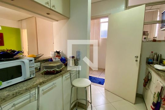 Cozinha de apartamento à venda com 3 quartos, 152m² em Santa Lúcia, Belo Horizonte