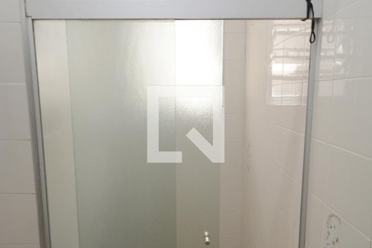 Banheiro da Suíte 1 de casa à venda com 4 quartos, 140m² em Jardim Ernestina, São Paulo