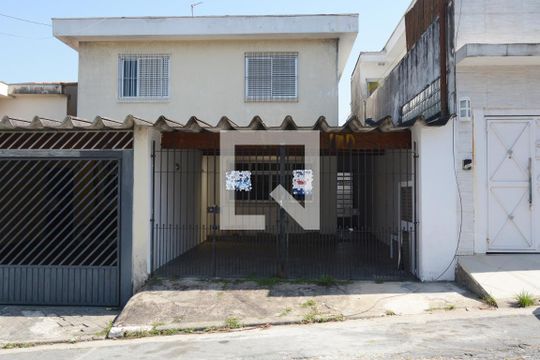 Fachada de casa à venda com 4 quartos, 140m² em Jardim Ernestina, São Paulo
